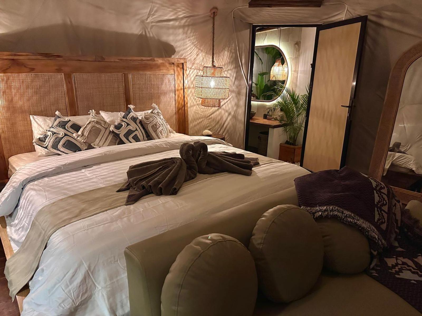 Beachfront Luxury Dome Villas - Gamat Bay Resort Nusa Penida Exterior photo